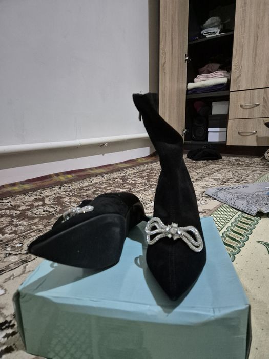 Осеньнни сәнді аяқ киім сатылады  .жаңа киілмеген.