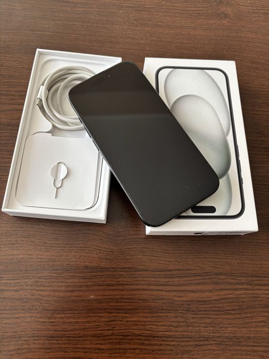 iPhone 15 128 гБ продавам