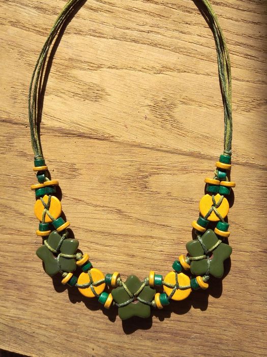 Колиета от керамика, ръчна изработка