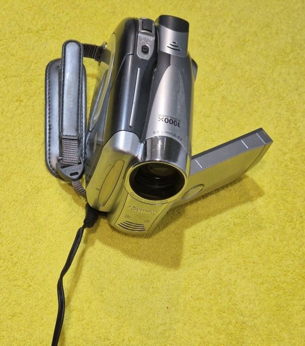 Camera foto / video funcționează doar în priză