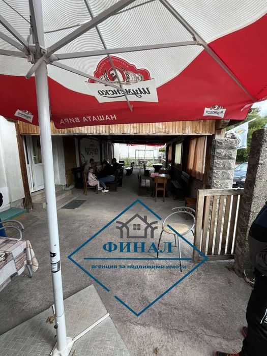 Търговски обект в с. Хан Крум