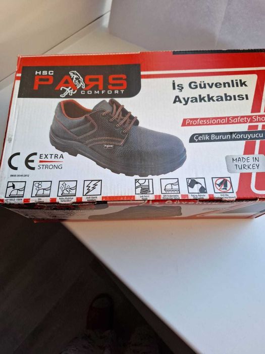 Продам спец.обувь, рабочие ботинки, новый