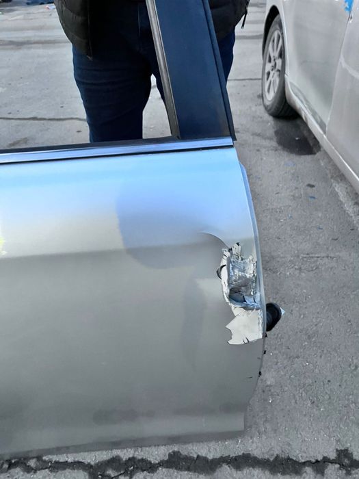 Задний дверь тойота 40 серебро