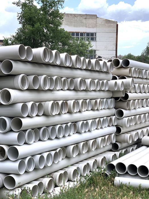 Канализационные трубы и фитинги  пластиковые