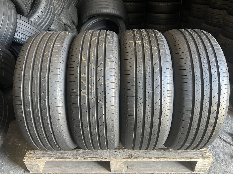 4 anvelope de vara 215/55/17 Goodyear!