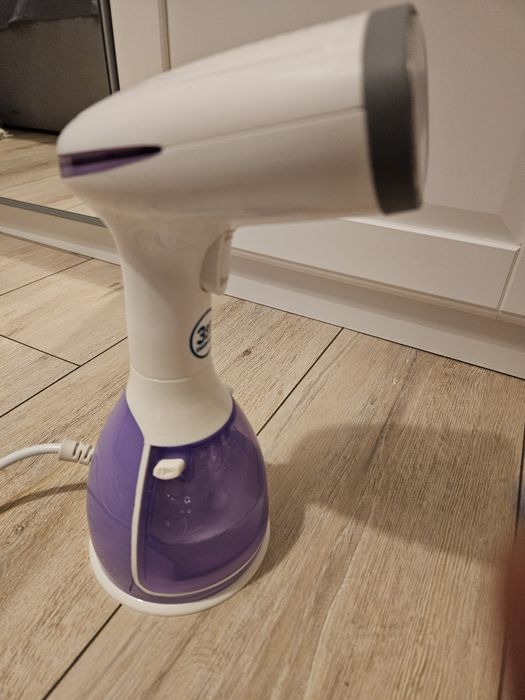 Fier de calcat vertical cu abur - Daewoo