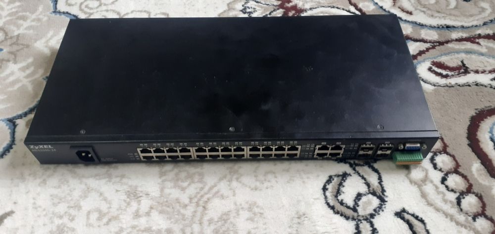 КоммутаторZyXL MES3500-24