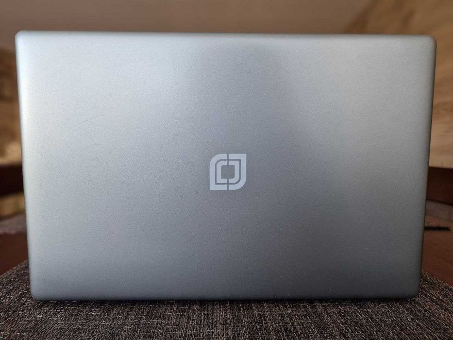 Лаптоп EZbook S5 + чанта