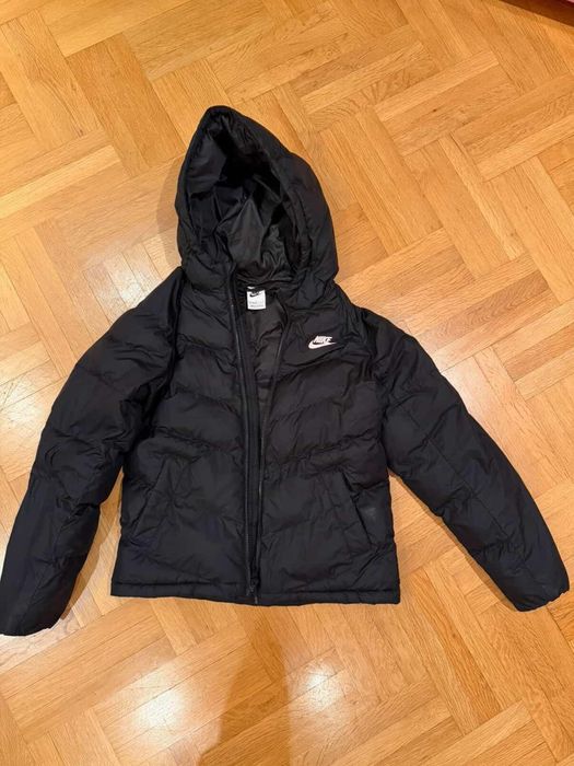 Дамско черно яке