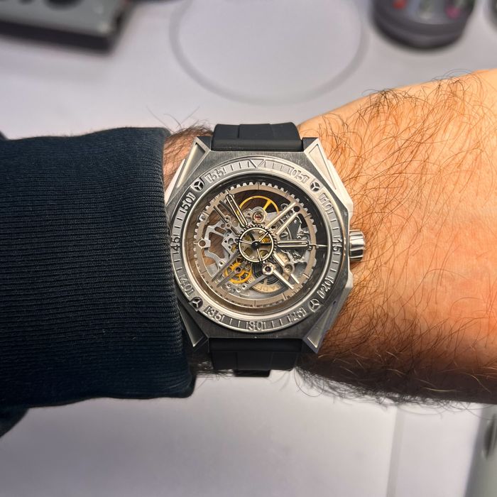 CIGA Design M051-SS01-W6B Magician Watch