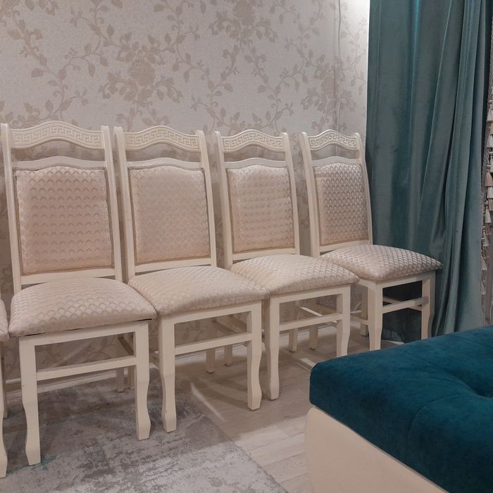 Стуля продаётца 8 штук