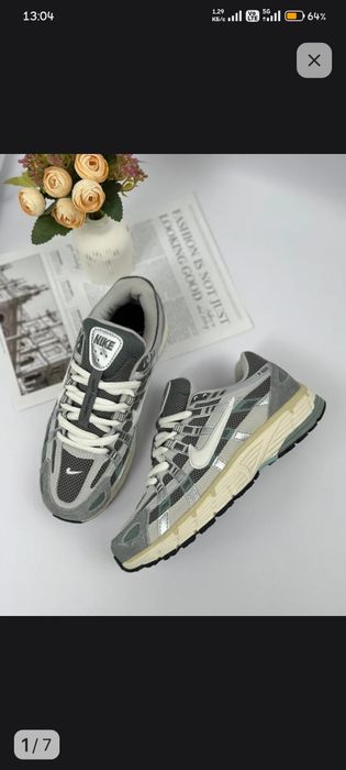 Продам новые кроссовки Nike