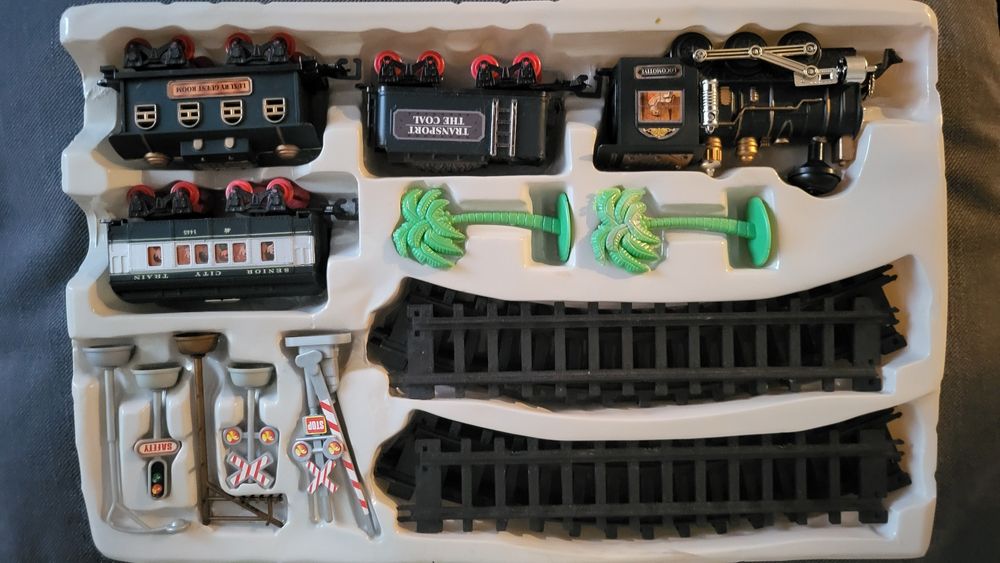 Set trenulet electric, ca nou