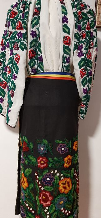 Costum popular Ie fota