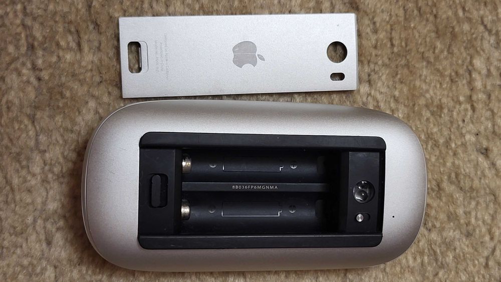 Apple Magic Mouse A1296, Bluetooth, Wireless,1300 dpi, Alb fuctional