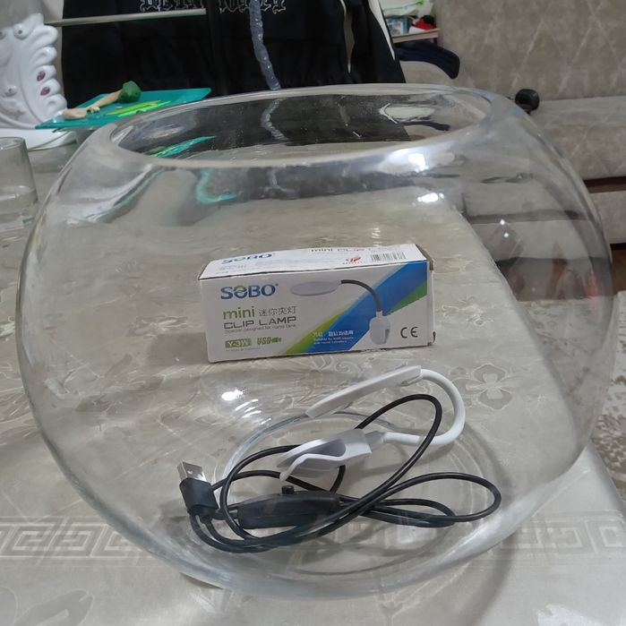 Продаётся аквариум 6 Л