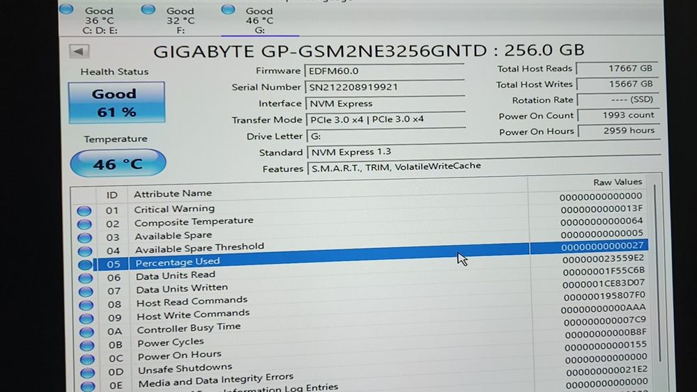 SSD Gigabyte/Kingston