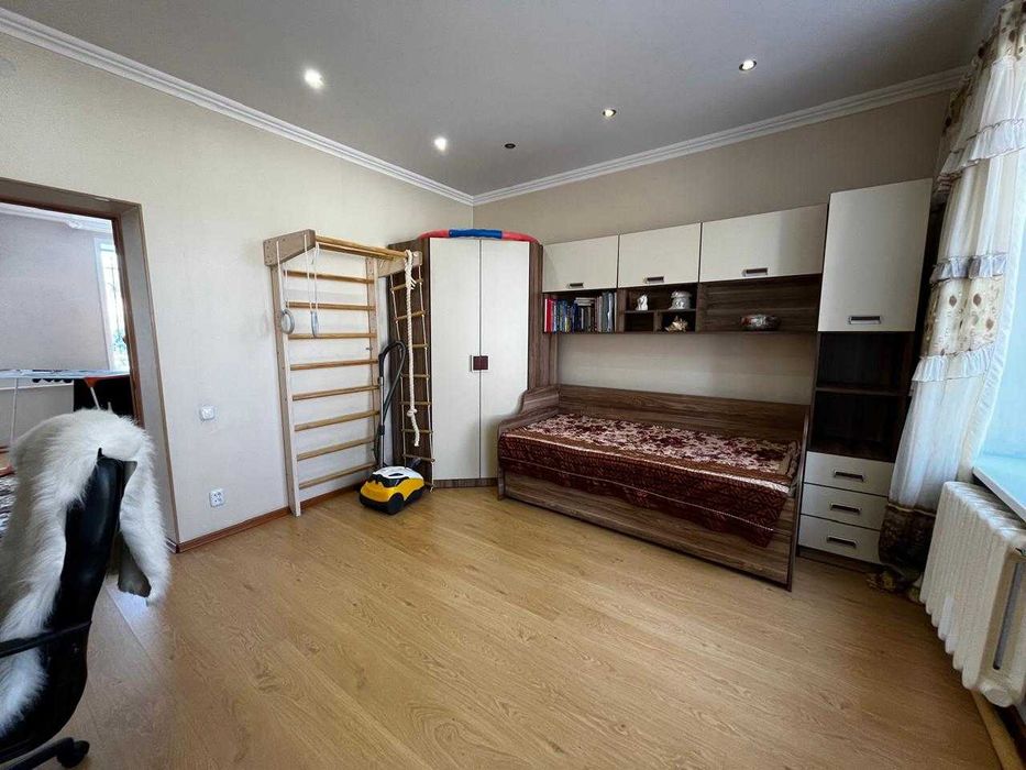 Продаю 3-комнтаный дом  в городе!