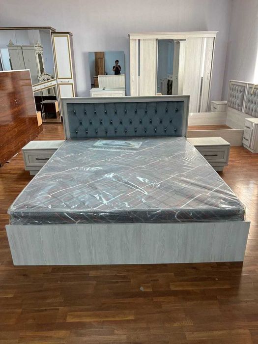 Spalniy Sora yotoqxona to'plamlari.