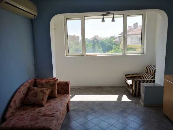 Дава се под наем Двустаен апартамент в Бургас, Меден рудник - зона А - 80 кв.м за 200 € - Снимка #4