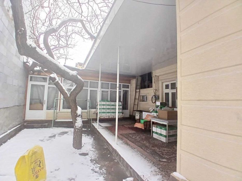 Продаю дом 5 комнат 3 сотки  Камолон м-ля ор-р метро Дружба народов