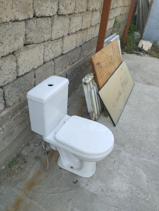 Унитаз для дома.