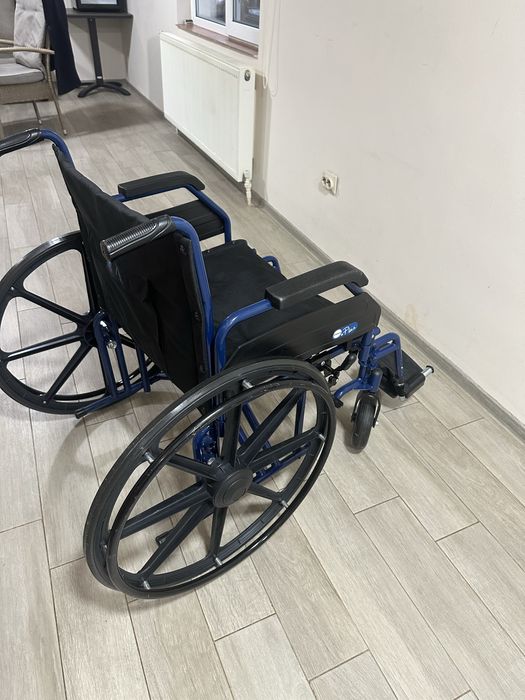 Scaun cu rotile pentru personele cu dizabilitati