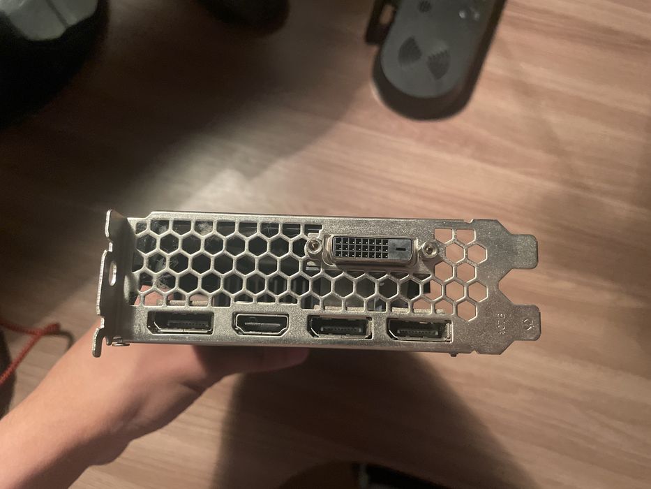 Видеокарта GTX 1060 3GB