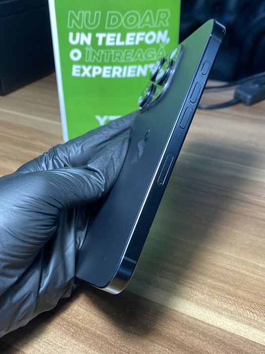 iPhone 16 Pro • 256 GB • Black Titanium