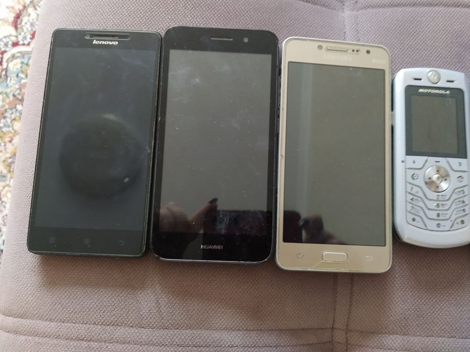 Продам б/у телефон