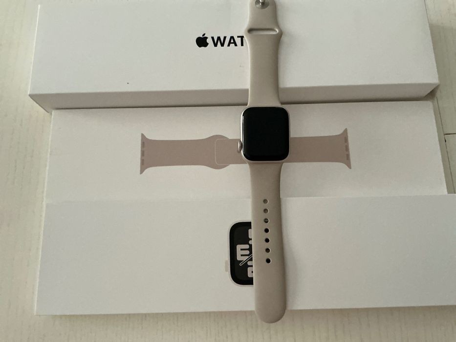 Watch Apple SE в отличном состоянии