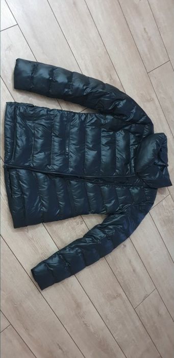 Продам женскую куртку