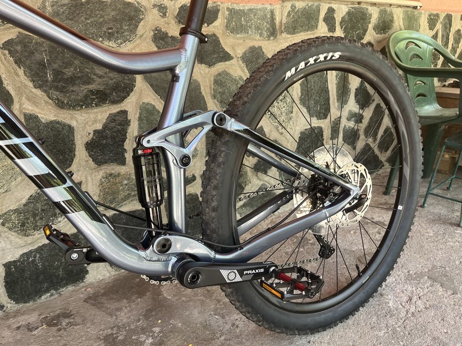 Giant Stance 2 2024 M 29”