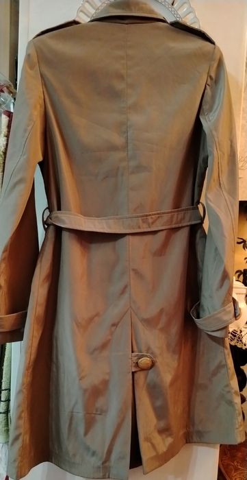 Недорого, новые плащь-тренч 44-46 раз. Манго.