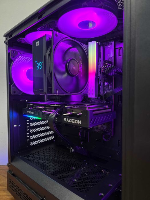 Чисто нов! RX 9060XT 8GB, Ryzen 7 5700X, 16GB RAM. Геймърски компютър!