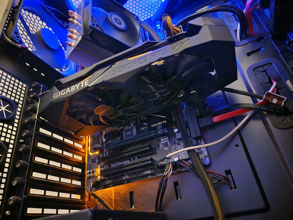 Pc gaming i7 6700k, 32GB RAM, RTX 2060 super 8GB