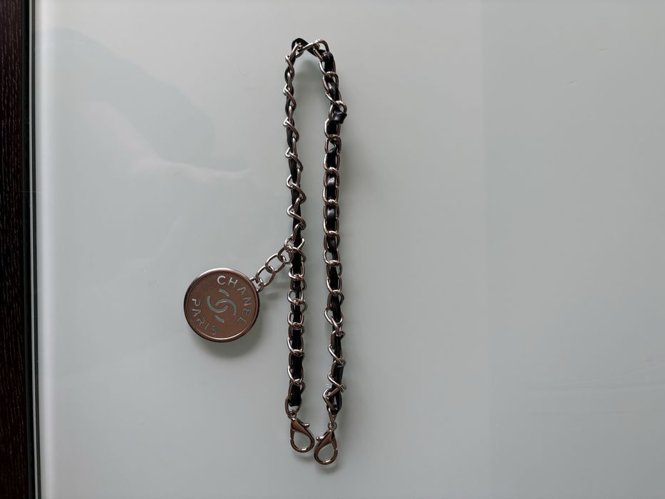 Продавам чанта на CHANEL