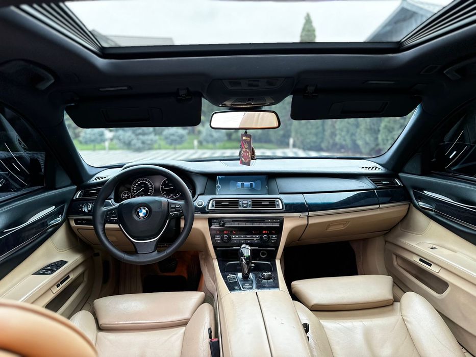 Dezmembrez bmw f02 730d n57 - 2010