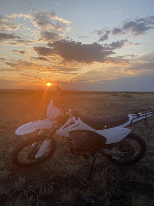 Мотоцикл эндуро 06