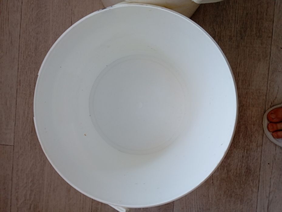 Продаются 2 ведра