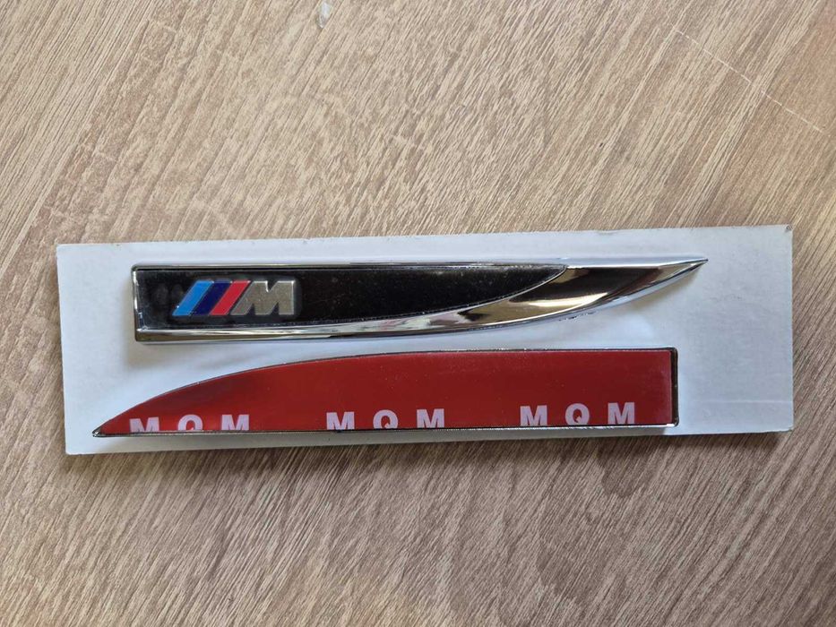 Комплект емблеми BMW M за предните калници