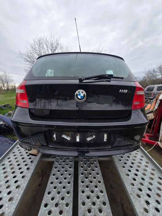 Продавам BMW 118 D 2011г. на ЧАСТИ. (Прочетете описанието)