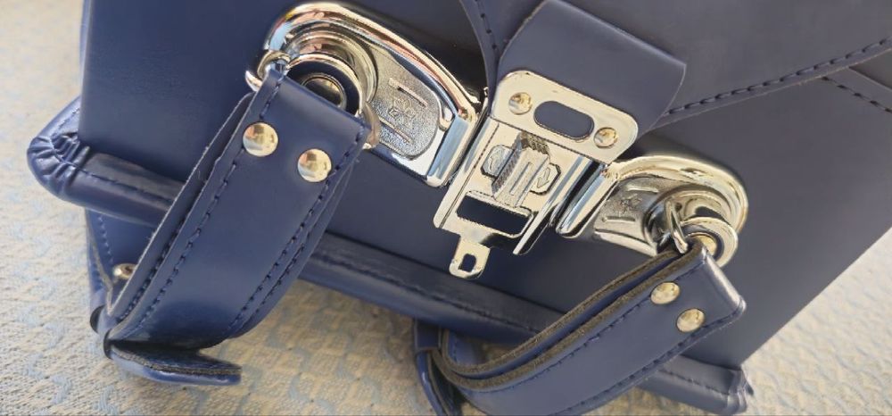 Проадется Японский школьный ранец Randoseru.