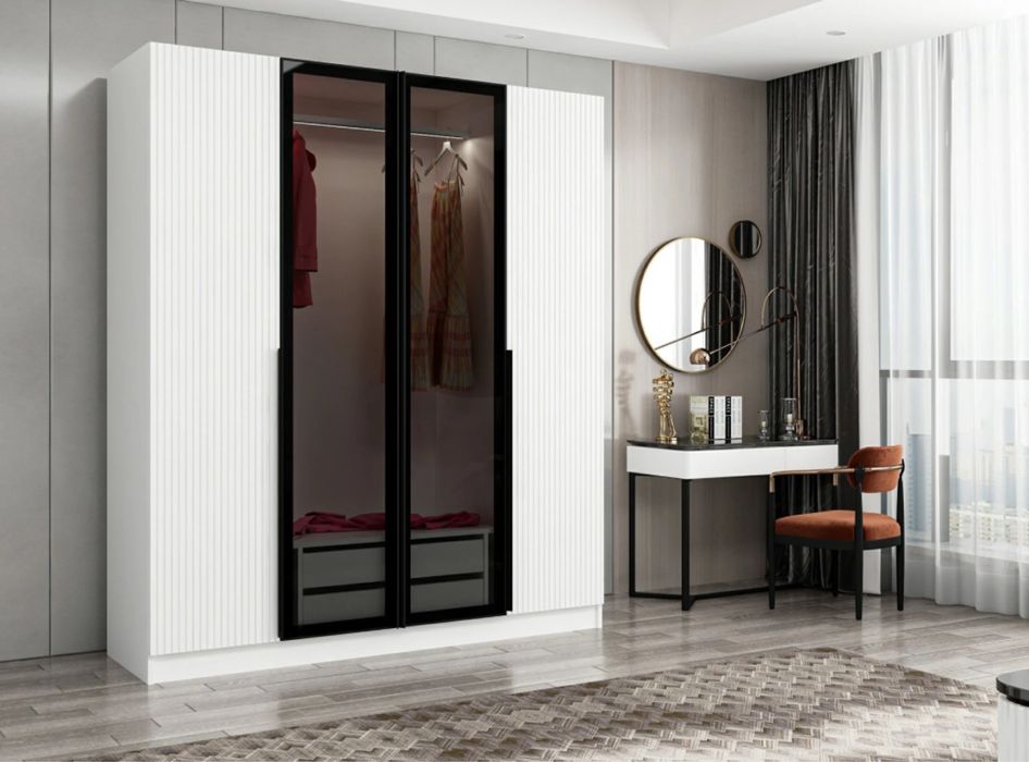 Модерен гардероб със стъклени врати