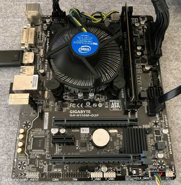 Продавам дъно gigabyte ga-h110-d2p i3 7100
