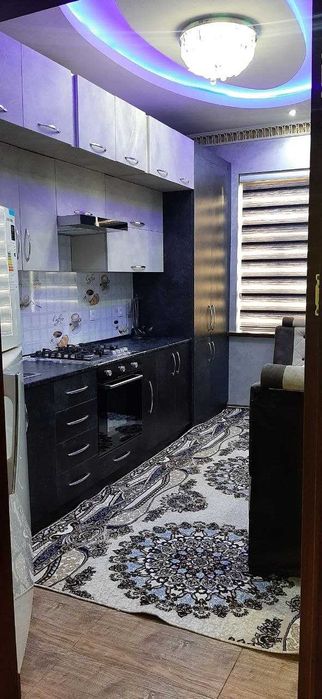 Тошкент ш,  Сергеле 1-кават, 126кв,  йул юзида, мошина бозор  ёнида