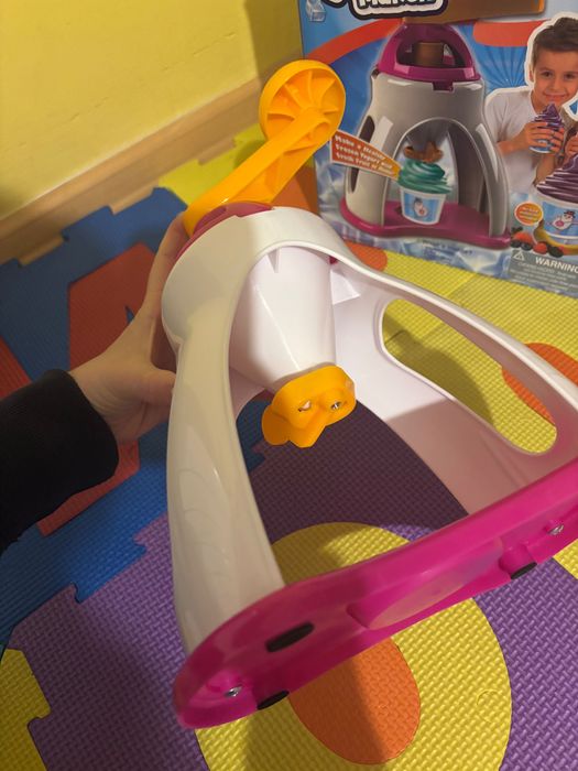 Детска играчка Frozen Yogurt - Машина за замразен йогурт