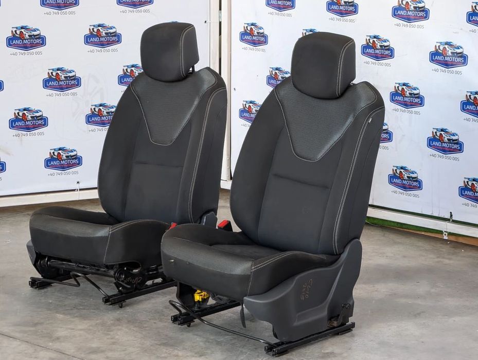 SCAUN FATA STANGA + DREAPTA / TEXTIL RENAULT CLIO IV 2015 0.9 BENZINA / 2012-2019