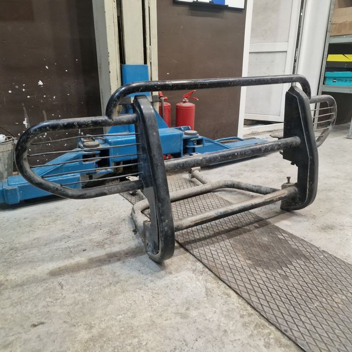 Кенгурятник на ниву