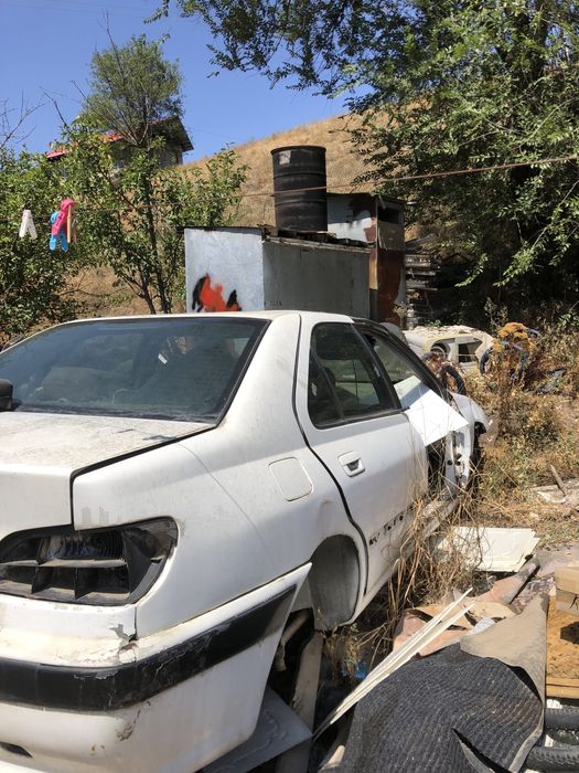 Пежо 406 на разбор можно целоком